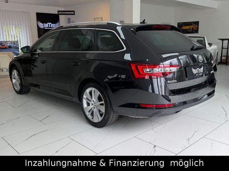 Gebraucht Skoda Superb Style 190 PS (139 kW) 2016 Schwarz Kombi