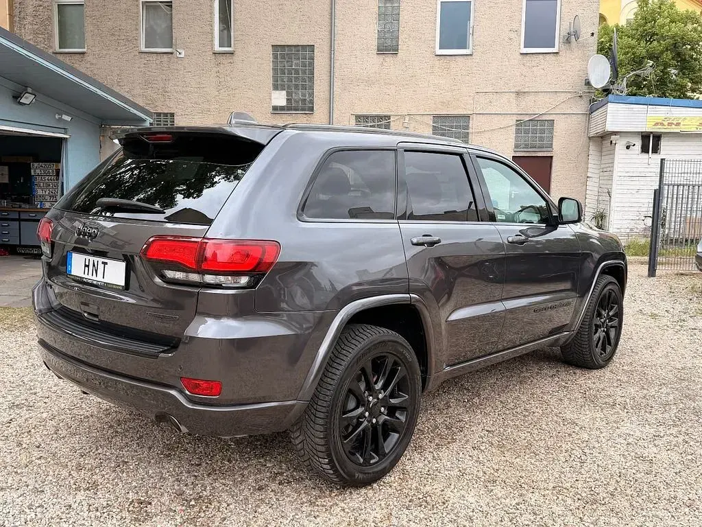 Gebraucht Jeep Grand Cherokee Night Eagle 250 PS (183 kW) 2017 Grau SUV