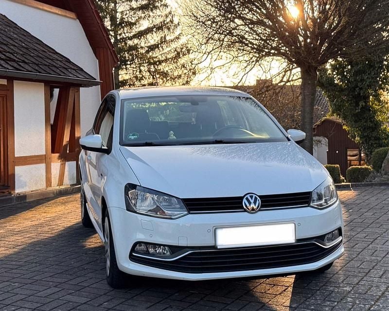 Gebraucht VW Polo 75 PS (55 kW) 2015 Weiß Kleinwagen