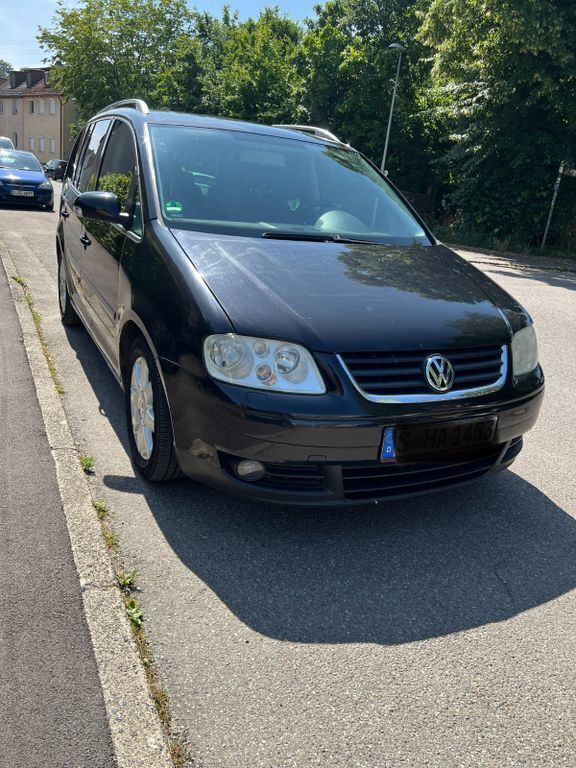 Grau Gebraucht 2005 VW Touran Trendline Van / Kleinbus | 2.000 € (Fairer Preis) - Bild 1/4