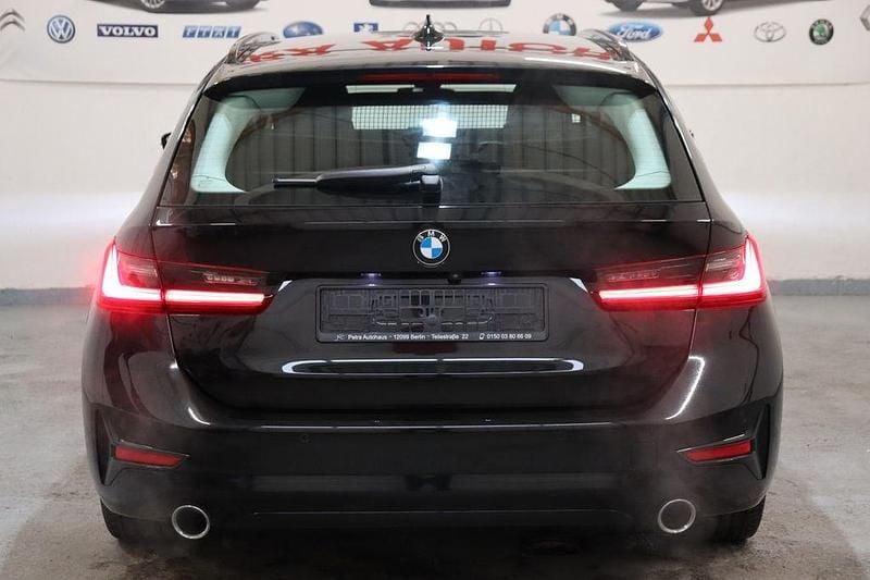 Gebraucht BMW 320 Sport Line 190 PS (139 kW) 2021 Schwarz Kombi