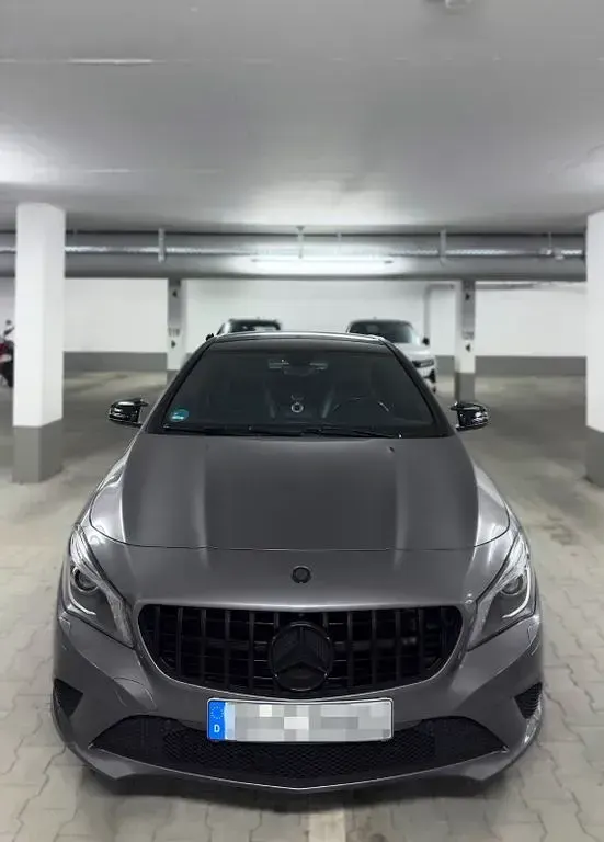 Gebraucht Mercedes CLA180 Urban 122 PS (89 kW) 2014 Grau Coupé