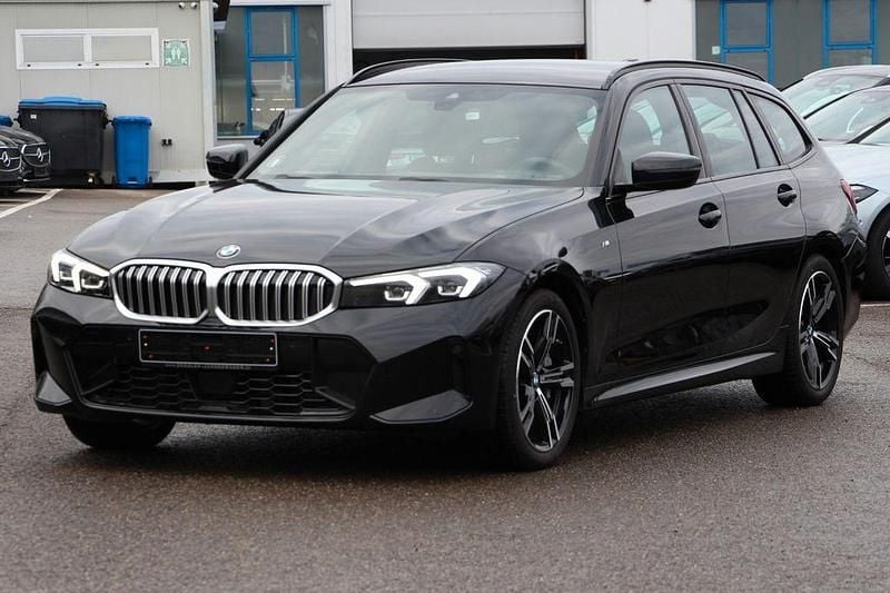 Gebraucht BMW 330 M Sport 245 PS (180 kW) 2024 Schwarz Kombi