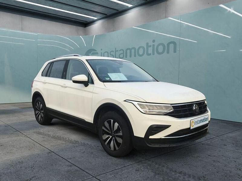 Gebraucht VW Tiguan 150 PS (110 kW) 2024 Weiß SUV