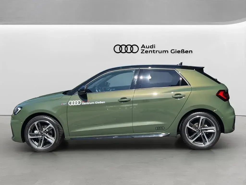 Gebraucht Audi A1 Sportback S-Line 116 PS (85 kW) 2026 Grün Kleinwagen