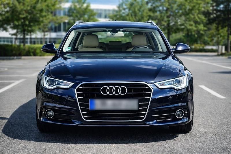 Gebraucht Audi A6 205 PS (150 kW) 2013 Blau Kombi