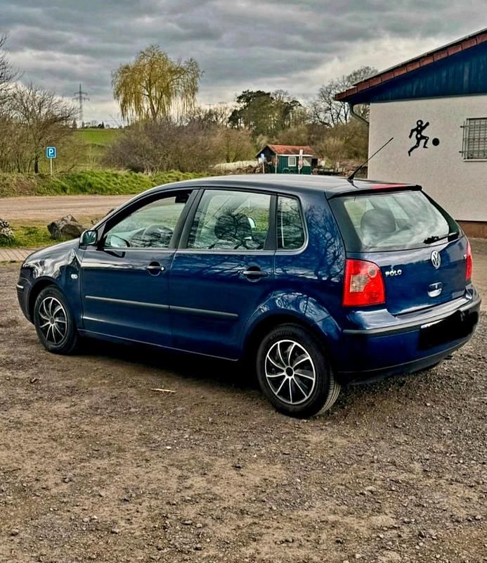 Second-hand VW Polo 61 CP (44 kW) 2003 Albastru Hatchback