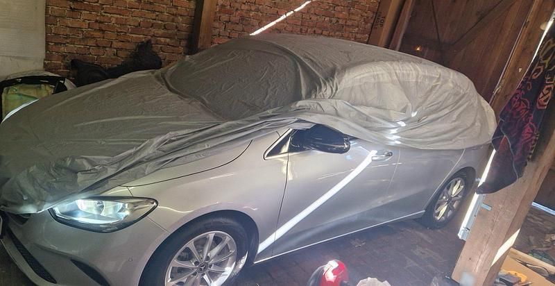 Gebraucht Mercedes B180 136 PS (100 kW) 2021 Silber Kleinwagen