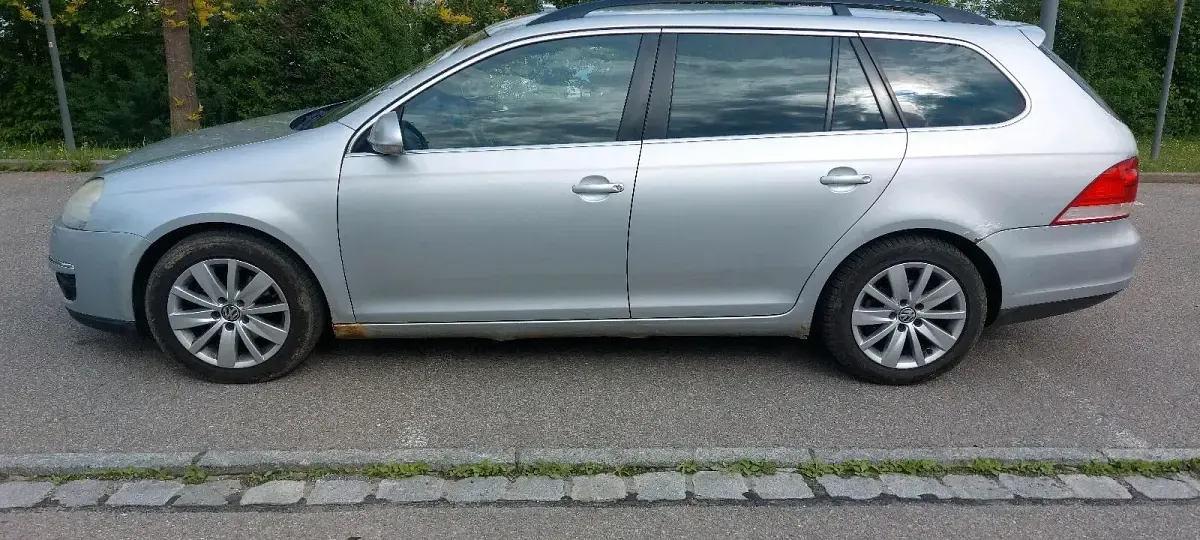 Gebraucht VW Golf VI 105 PS (77 kW) 2009 Silber Kleinwagen