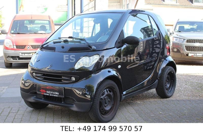 Tridionsicherheitszelle schwa Gebraucht 2004 Smart ForTwo Coupé Basis Coupé | 2.299 € (Fairer Preis) - Bild 1/4