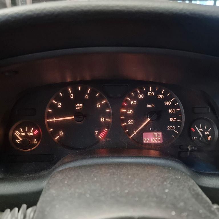 Gebraucht Opel Astra 101 PS (74 kW) 1998 Grün Limousine