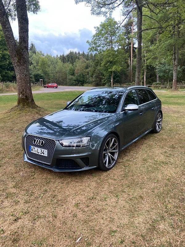 Grau Gebraucht 2013 Audi RS4 Kombi | 33.000 € (Superpreis) - Bild 1/4
