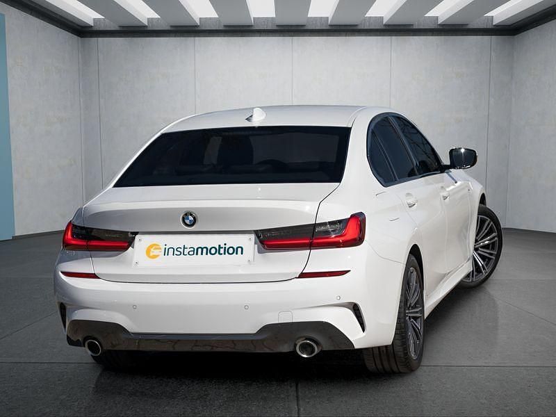 Gebraucht BMW 318 M Sport 156 PS (114 kW) 2022 Weiß Limousine