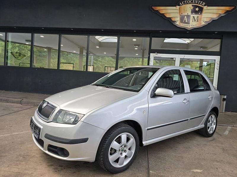 Silber Gebraucht 2006 Skoda Fabia Cool Edition Limousine | 1.950 € (Fairer Preis) - Bild 1/4