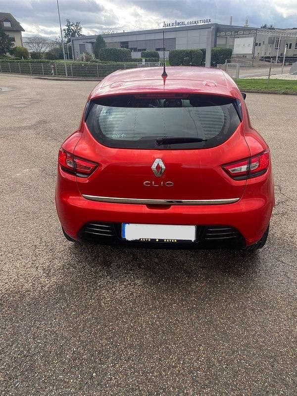 Gebraucht Renault Clio IV LIMITED 76 PS (55 kW) 2019 Rot Kleinwagen