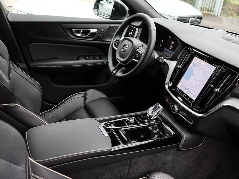Gebraucht Volvo V60 Ultra 257 PS (189 kW) 2024 Grau Kombi