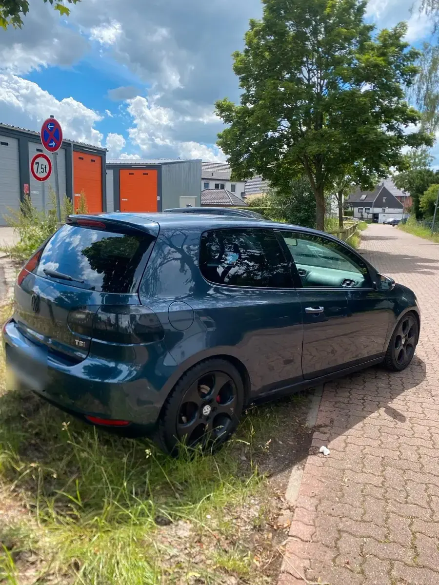 Gebraucht VW Golf 122 PS (89 kW) 2009 Blau Coupé