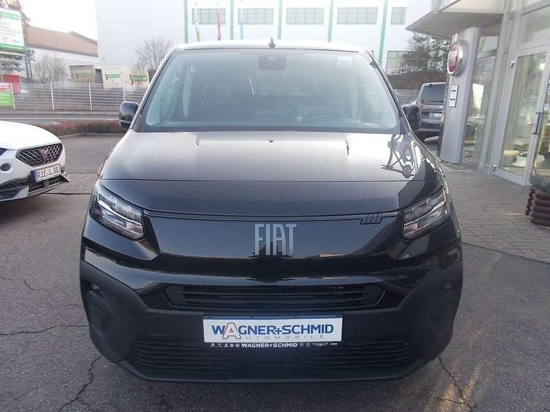 Neu Fiat Doblò 131 PS (96 kW) 2026 Tenore schwarz metallic Van / Kleinbus