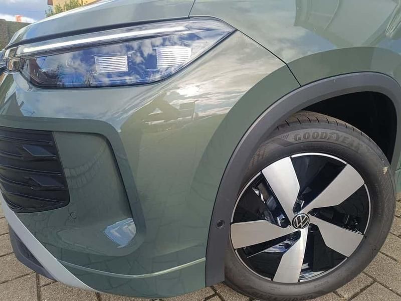 Gebraucht VW Tayron Life 150 PS (110 kW) 2025 Grün SUV