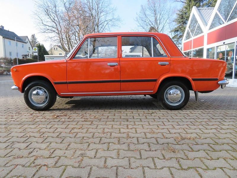 Gebraucht Lada 2102 60 PS (44 kW) 1975 Orange Kombi