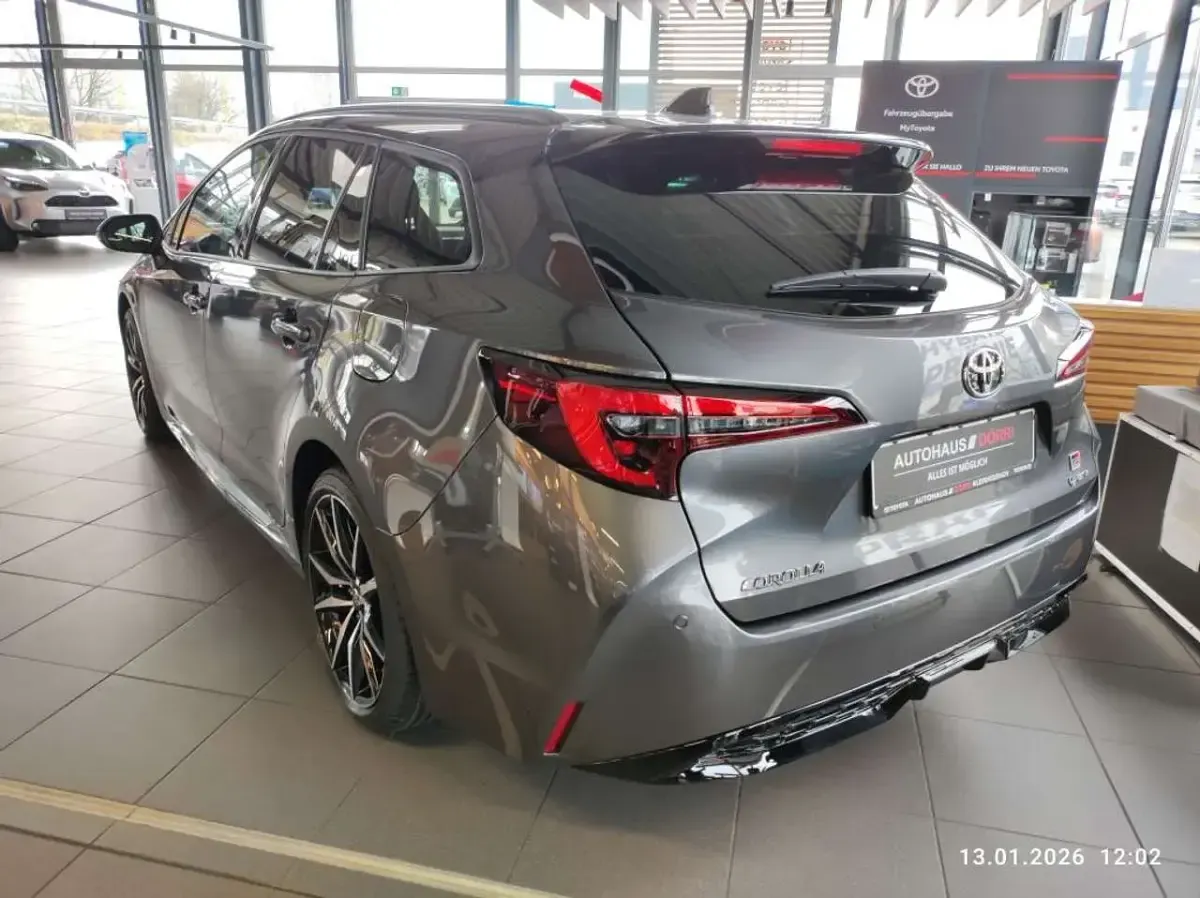 Neu Toyota Corolla Sport 178 PS (130 kW) 2026 Marlingrau metallic / dach sch Kombi