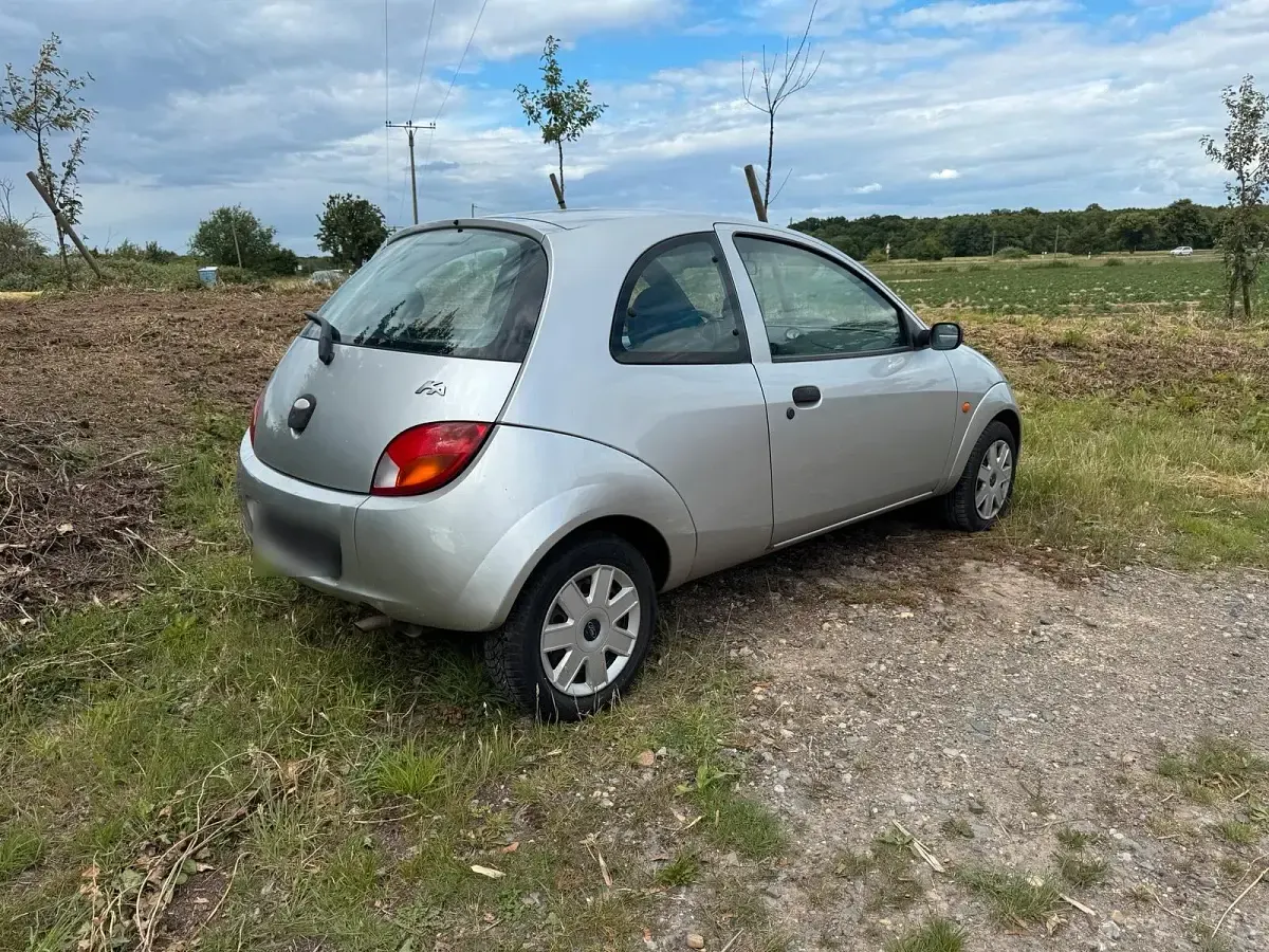 Gebraucht Ford Ka 60 PS (44 kW) 2006 Silber Kleinwagen