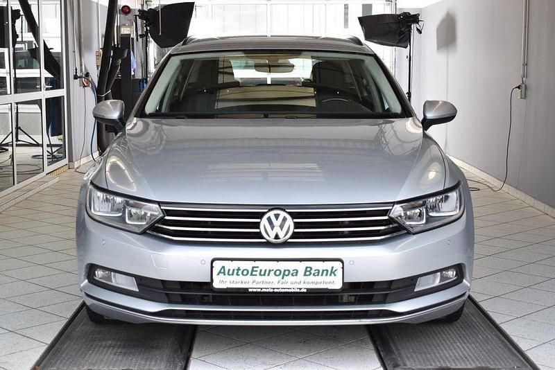 Gebraucht VW Passat 150 PS (110 kW) 2015 Silber Kombi