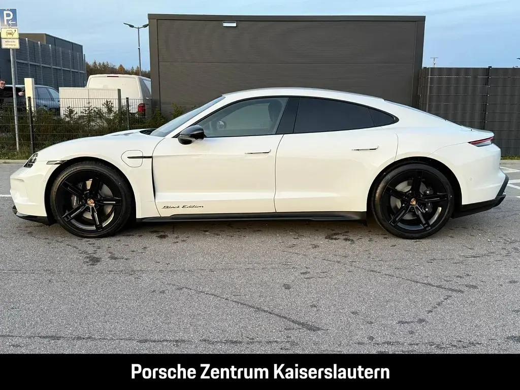 Gebraucht Porsche Taycan 4 Black Edition 319 kW (435 PS) 2026 Weiß Limousine