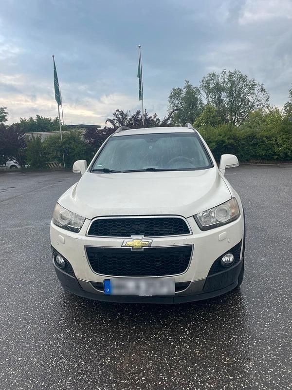 Weiß Gebraucht 2013 Chevrolet Captiva SUV | 3.999 € (Superpreis) - Bild 1/4
