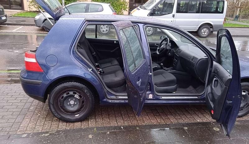 Gebraucht VW Golf IV 75 PS (55 kW) 2002 Blau Limousine