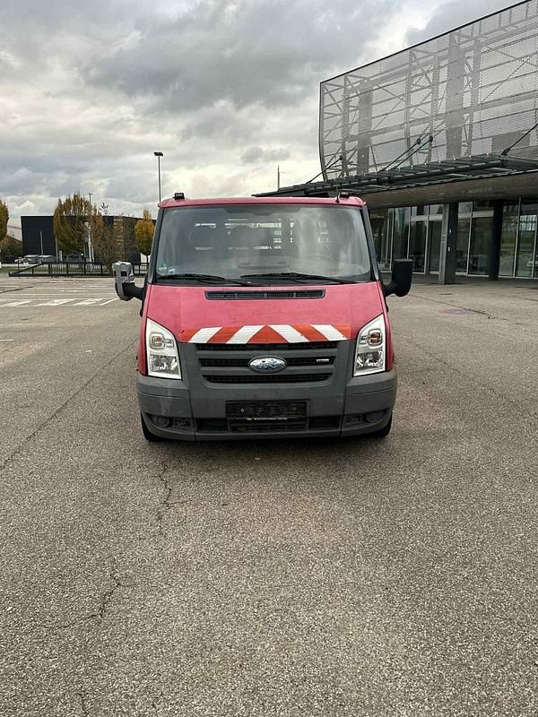Second-hand Ford Transit 86 CP (63 kW) 2007 Roșu Break
