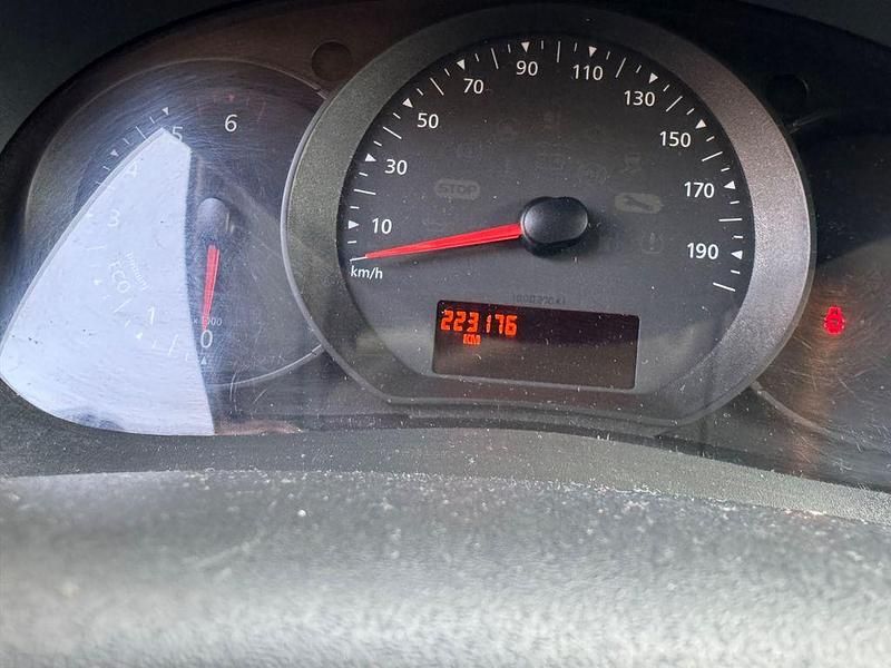 Gebraucht Renault Trafic 75 PS (55 kW) 2014 Weiß Van / Kleinbus