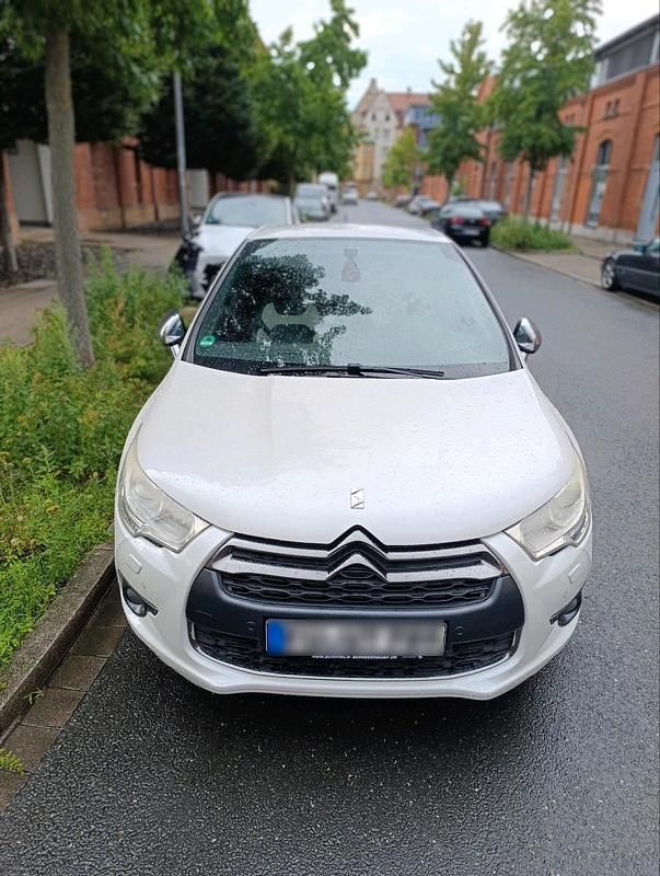 Gebraucht Citroën DS4 Sport Chic 200 PS (147 kW) 2011 Weiß Kleinwagen