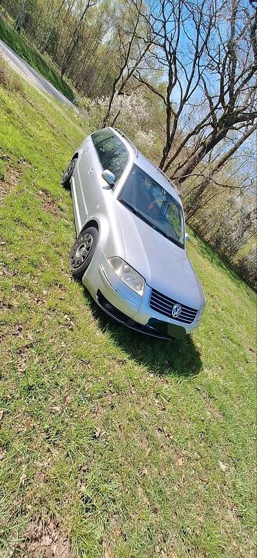Usata VW Passat 150 CV (110 kW) 2003 Argento Station wagon