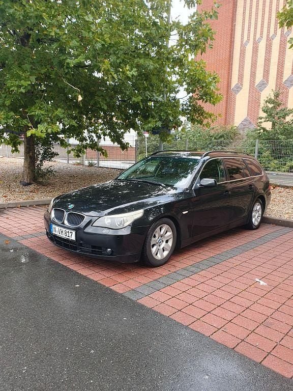 Schwarz Gebraucht 2005 BMW 525 Kombi | 1.550 € (Superpreis) - Bild 1/4