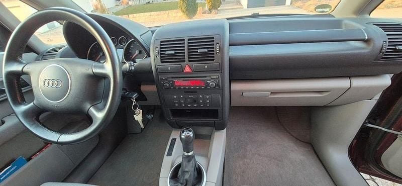 Second-hand Audi A2 110 CP (80 kW) 2003 Roșu Hatchback