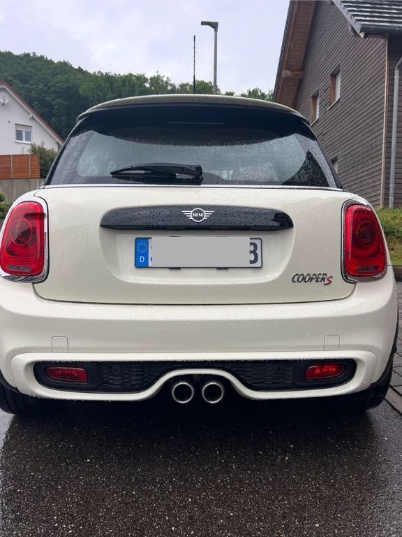 Weiß Gebraucht 2018 Mini Cooper S Pepper Kleinwagen | 18.900 € (Fairer Preis) - Bild 1/4