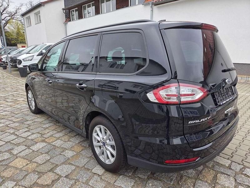 Używany Ford Galaxy Trend 150 KM (110 kW) 2021 Czarny Minivan