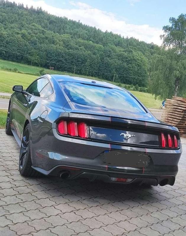 Gebraucht Ford Mustang Basis 317 PS (233 kW) 2016 Coupé