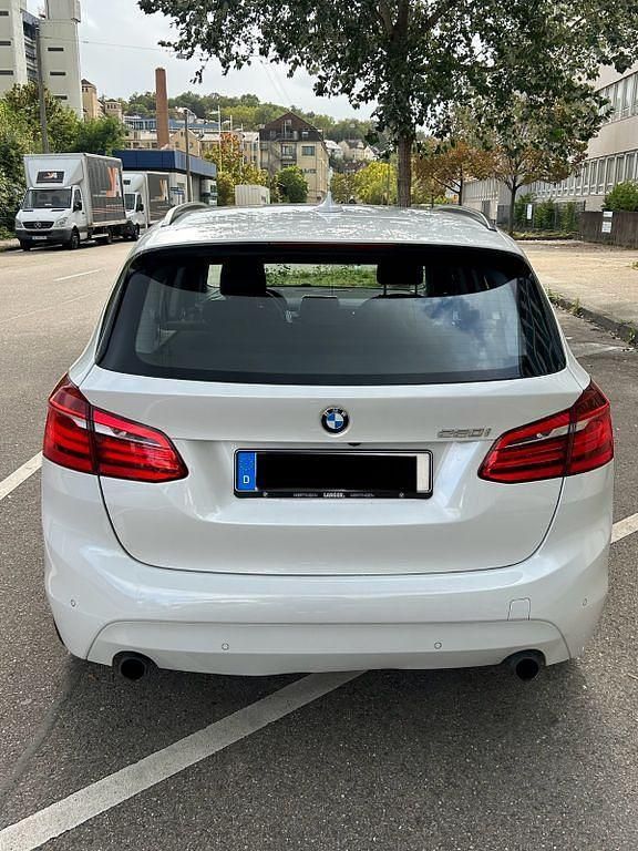 Gebraucht BMW 220 Active Tourer 192 PS (141 kW) 2016 Weiß Van / Kleinbus