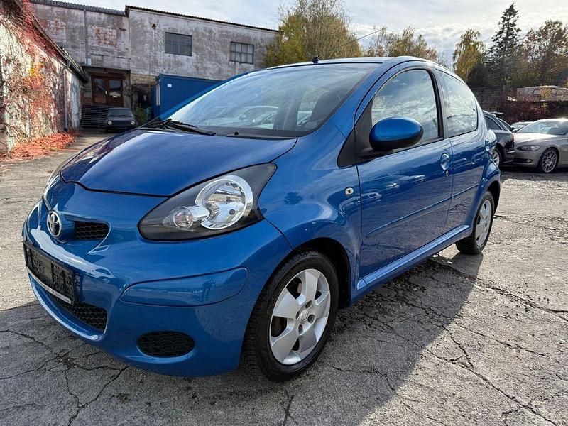 Blau Gebraucht 2009 Toyota Aygo Kleinwagen | 2.490 € (Fairer Preis) - Bild 1/4