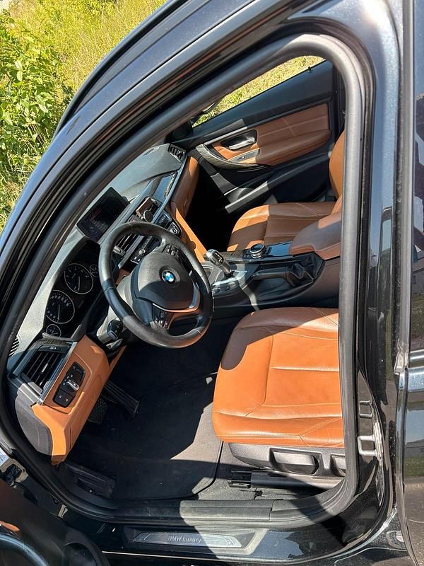 Gebraucht BMW 325 218 PS (160 kW) 2013 Schwarz Kombi