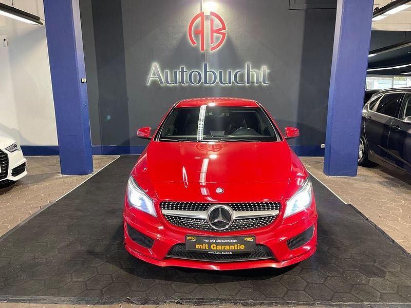 Rot Gebraucht 2013 Mercedes CLA200 AMG line Limousine | 13.299 € (Fairer Preis) - Bild 1/4