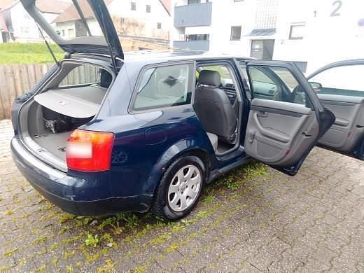Gebraucht Audi A4 131 PS (96 kW) 2002 Blau Kombi
