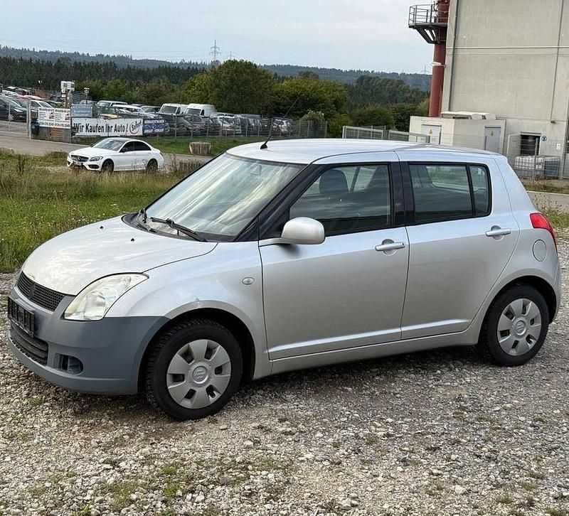 Silber Gebraucht 2009 Suzuki Swift Limousine | 1.250 € (Superpreis) - Bild 1/4
