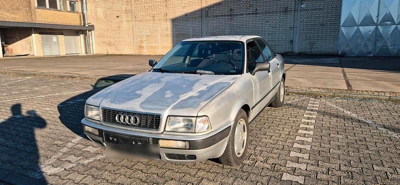 Gebraucht Audi 80 90 PS (66 kW) 1992 Silber Limousine