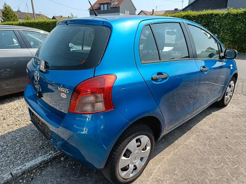 Gebraucht Toyota Yaris Cool 69 PS (50 kW) 2008 Blau Kleinwagen