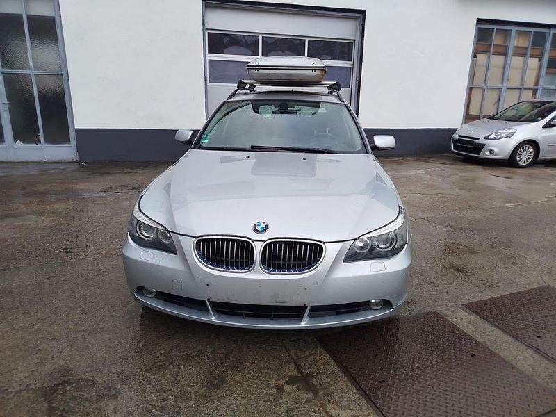 Gebraucht BMW 545 Comfort Edition 333 PS (244 kW) 2004 Grau Kombi