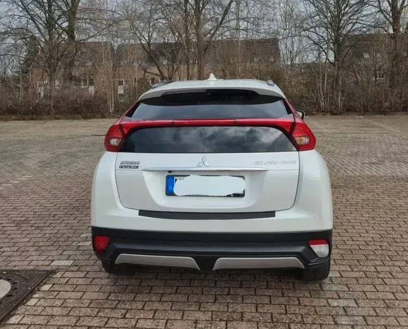 Gebraucht Mitsubishi Eclipse Cross Basis 163 PS (119 kW) 2019 Weiß SUV