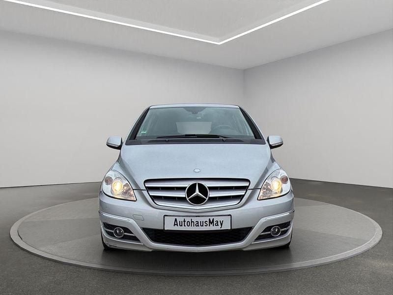 Gebraucht Mercedes B200 Sport 136 PS (100 kW) 2009 Silber Van / Kleinbus